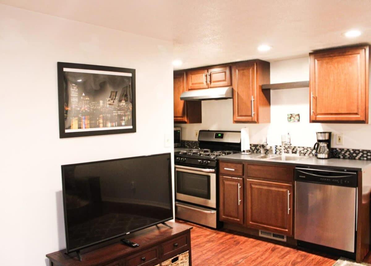 פיטסבורג 1 Bed Apt - Amazing Location 1 Block To Carson St מראה חיצוני תמונה